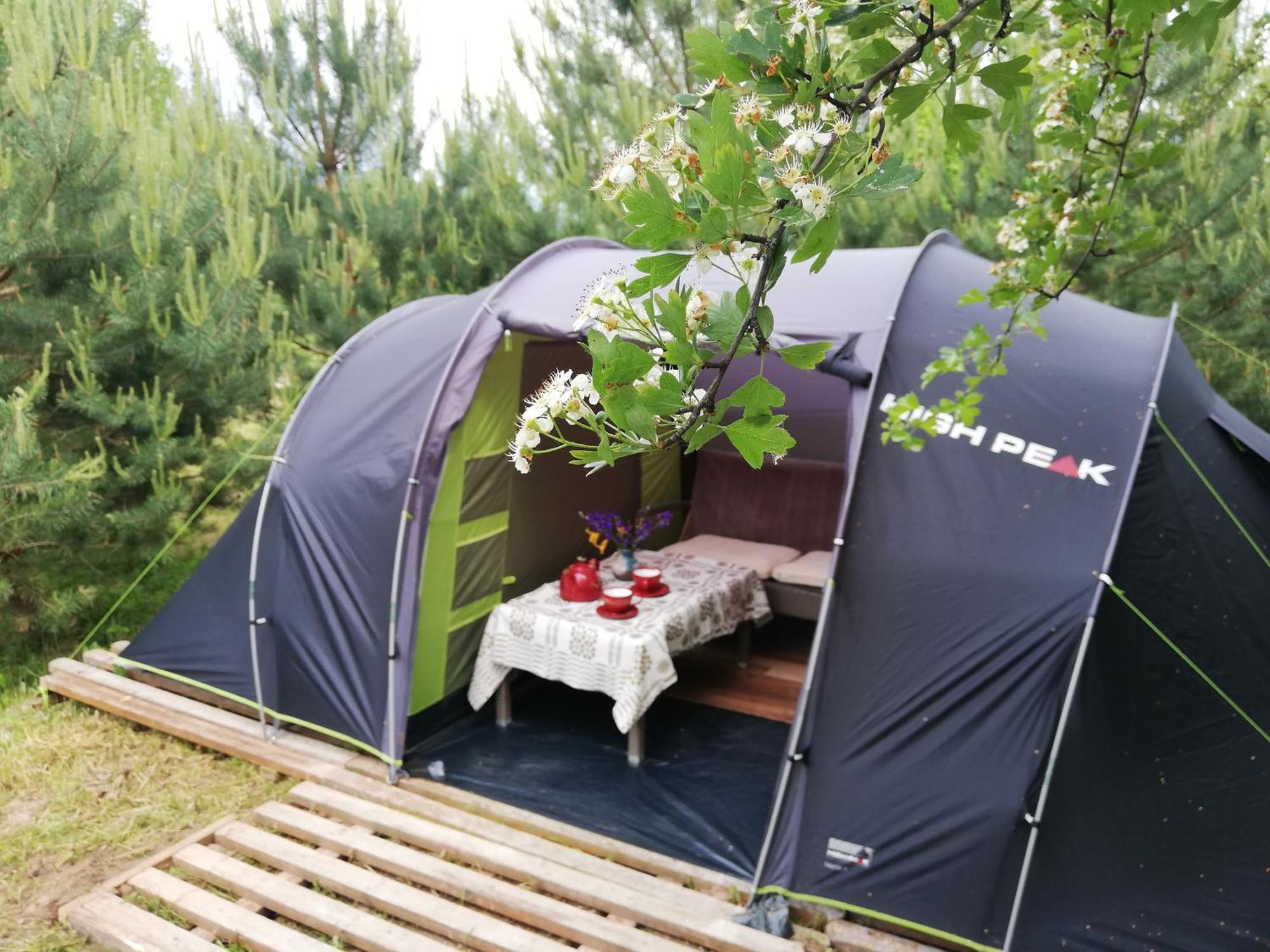 Tent Under Pines Prabangi palapinė *